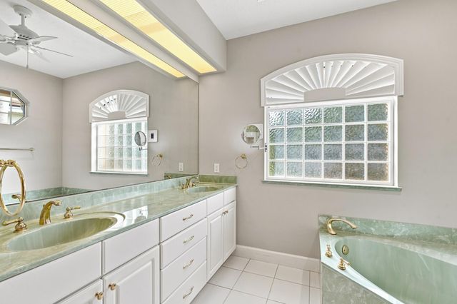 3608 TWIN LAKES Terrace, Fort Pierce, FL 34951