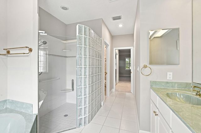 3608 TWIN LAKES Terrace, Fort Pierce, FL 34951