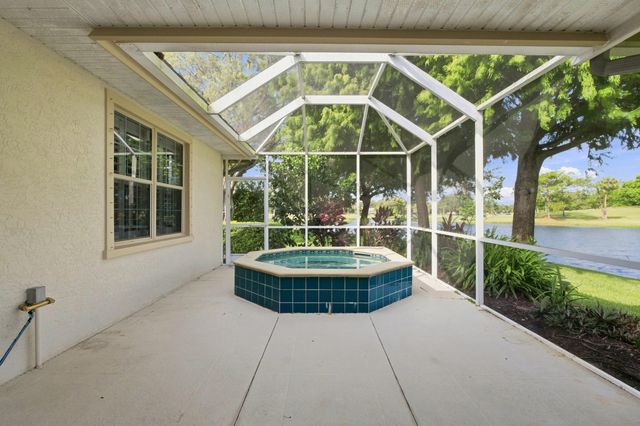 3608 TWIN LAKES Terrace, Fort Pierce, FL 34951