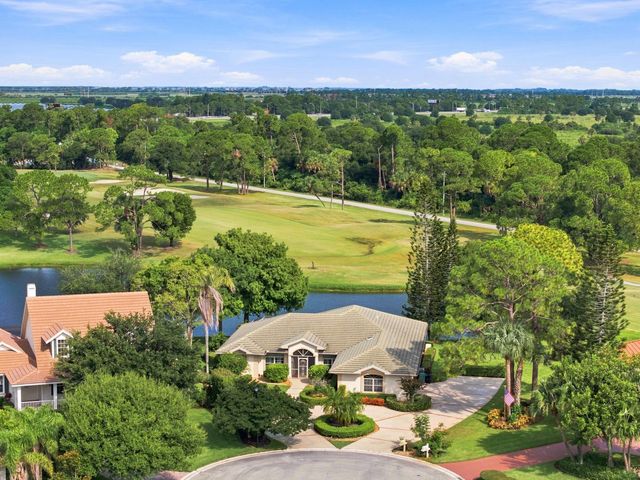 3608 TWIN LAKES Terrace, Fort Pierce, FL 34951