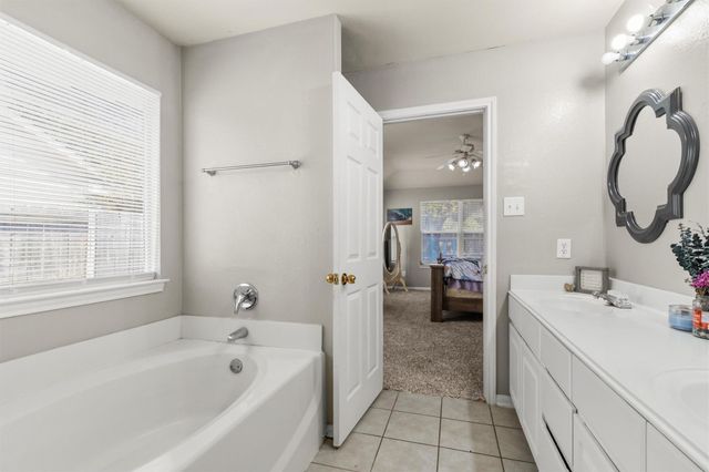 217 Kellyn Court, Conroe, TX 77306