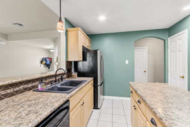 217 Kellyn Court, Conroe, TX 77306