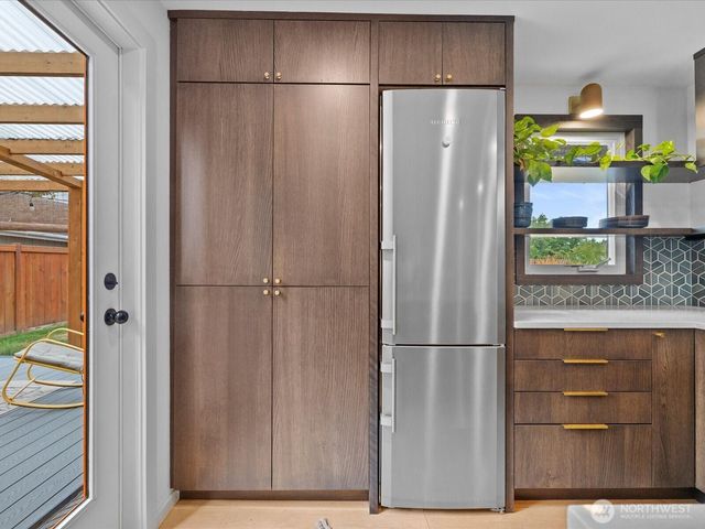 7559 19th Avenue SW, Seattle, WA 98106