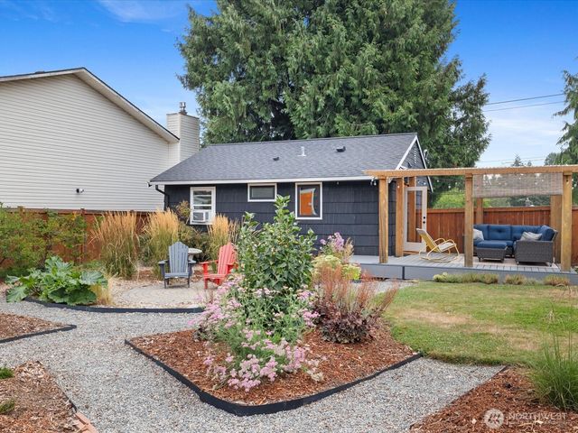 7559 19th Avenue SW, Seattle, WA 98106