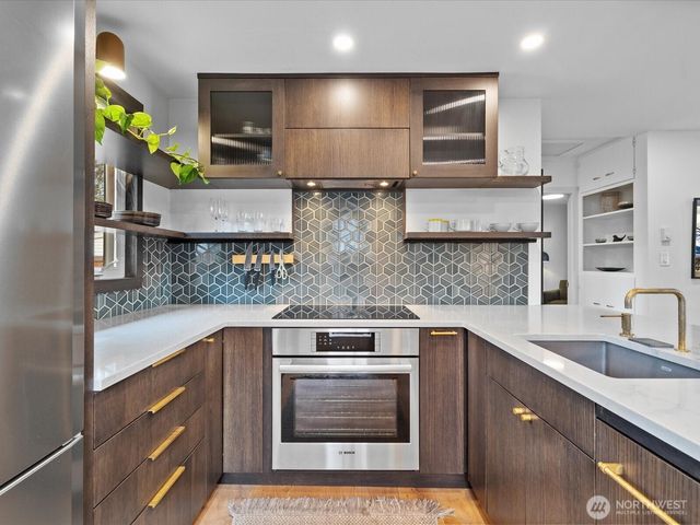 7559 19th Avenue SW, Seattle, WA 98106
