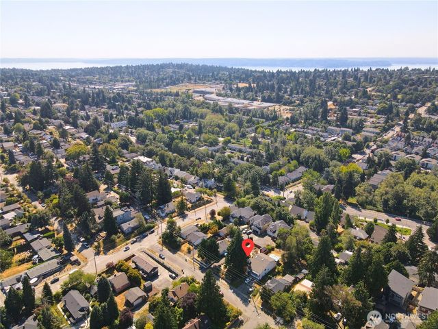 7559 19th Avenue SW, Seattle, WA 98106