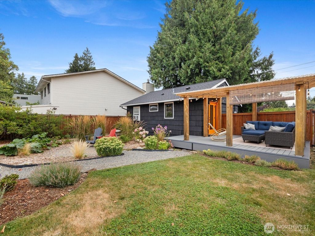 7559 19th Avenue SW, Seattle, WA 98106