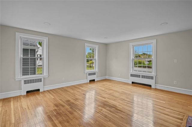 282 Seven Mile Road, Scituate, RI 02831