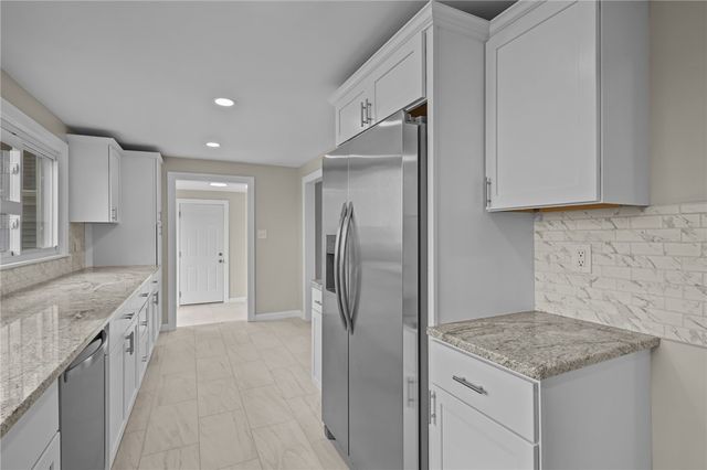 282 Seven Mile Road, Scituate, RI 02831