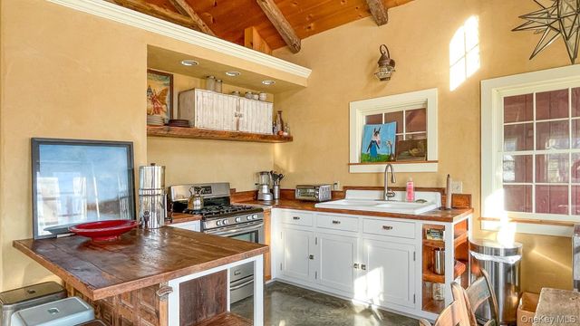 1201 Bruynswick Road, Gardiner, NY 12525