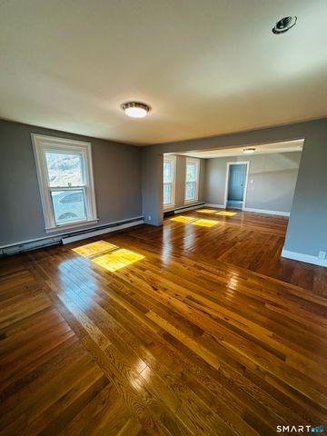 2 Mediterranean Lane, Norwich, CT 06360