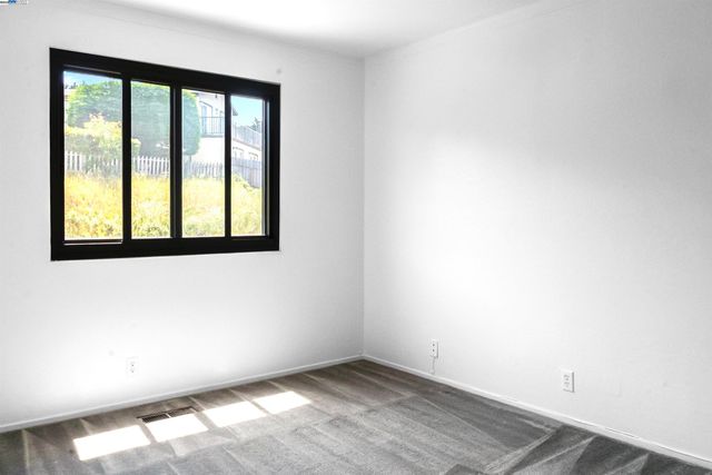 664 Gellert Blvd, Daly City, CA 94015