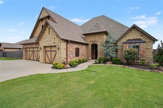 11917 Aaron Drive, Harrah, OK 73045