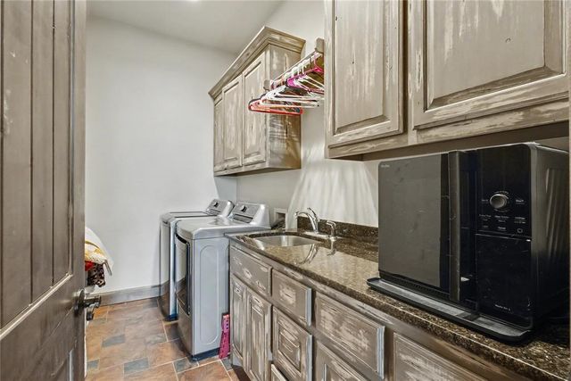 11917 Aaron Drive, Harrah, OK 73045