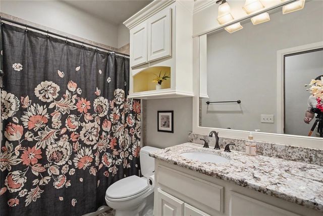 11917 Aaron Drive, Harrah, OK 73045