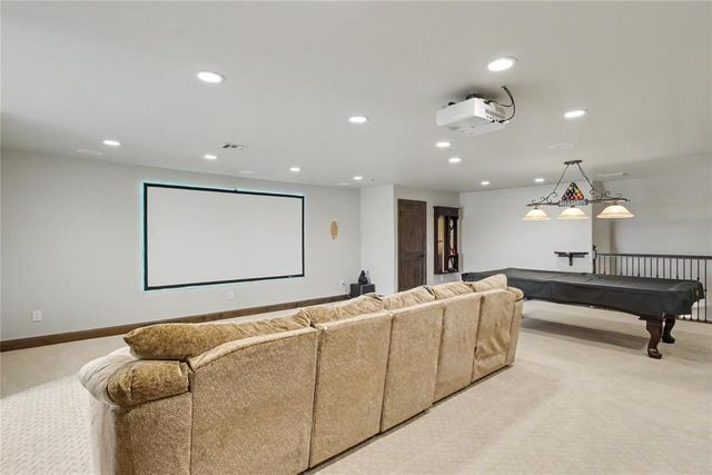 11917 Aaron Drive, Harrah, OK 73045
