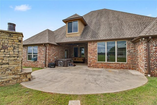 11917 Aaron Drive, Harrah, OK 73045