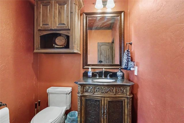 11917 Aaron Drive, Harrah, OK 73045
