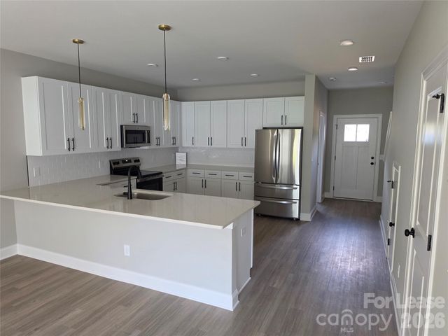 333 S Broad Street, Mooresville, NC 28115