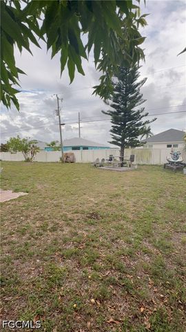 246 SE 7th ST, Cape Coral, FL 33990