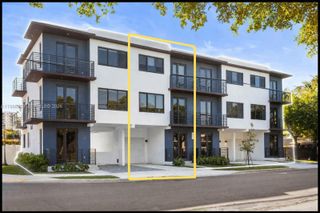 1376 SW 4th St 3, Miami, FL 33135