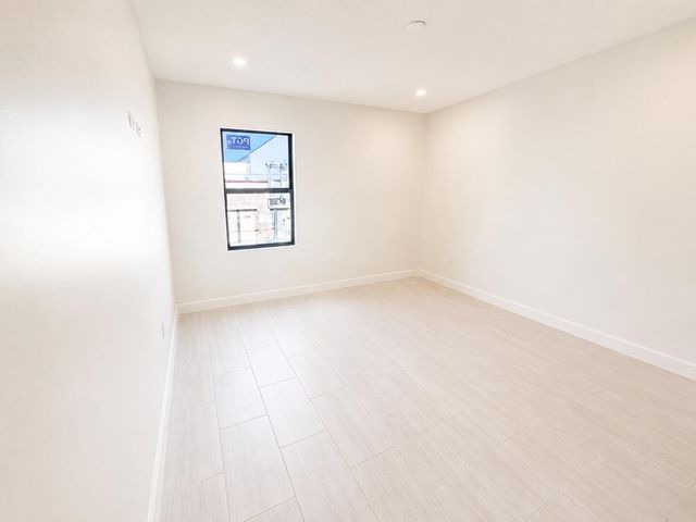 274 SE 9th Avenue 3, Deerfield Beach, FL 33441