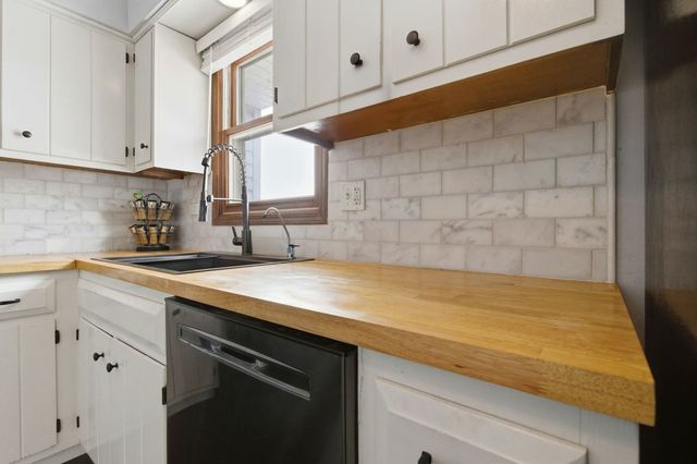 29W200 Forest Avenue, West Chicago, IL 60185