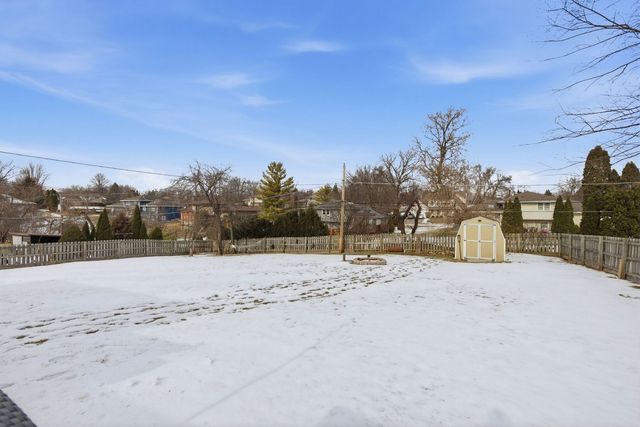 29W200 Forest Avenue, West Chicago, IL 60185