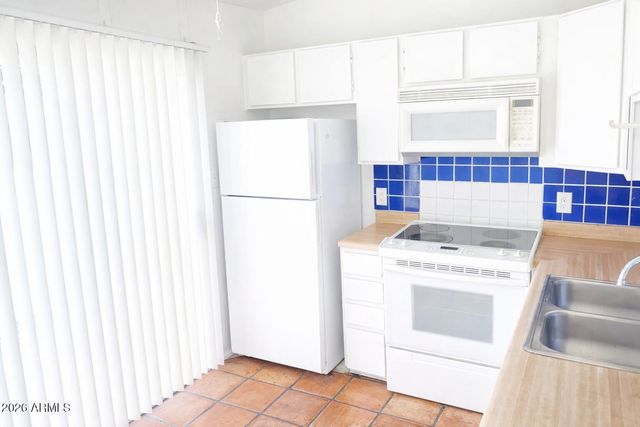 2838 N 49TH Place, Phoenix, AZ 85008