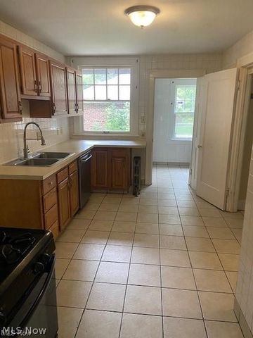1796 Cumberland Road, Cleveland Heights, OH 44118