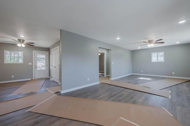 600 1st Street, Lafayette, GA 30728