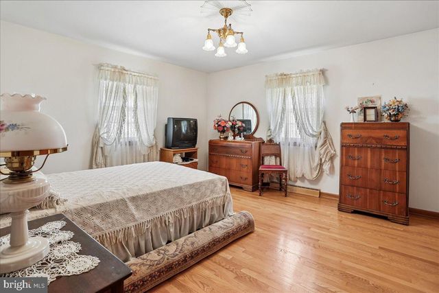 21909 FREDERICK RD, Boyds, MD 20841