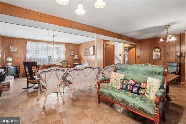 21909 FREDERICK RD, Boyds, MD 20841