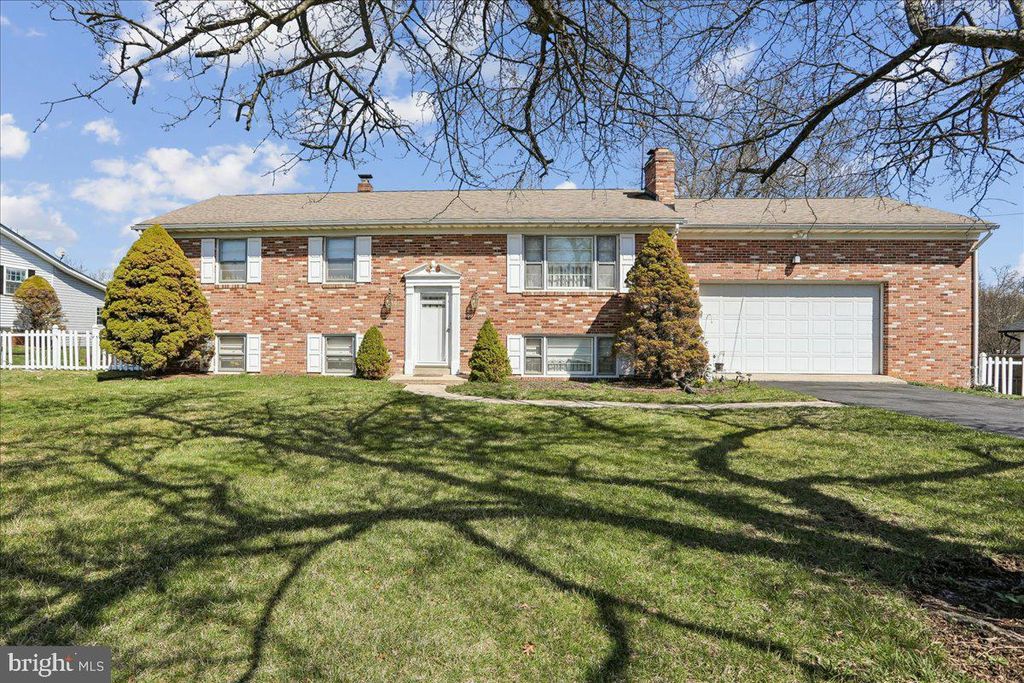 21909 FREDERICK RD, Boyds, MD 20841