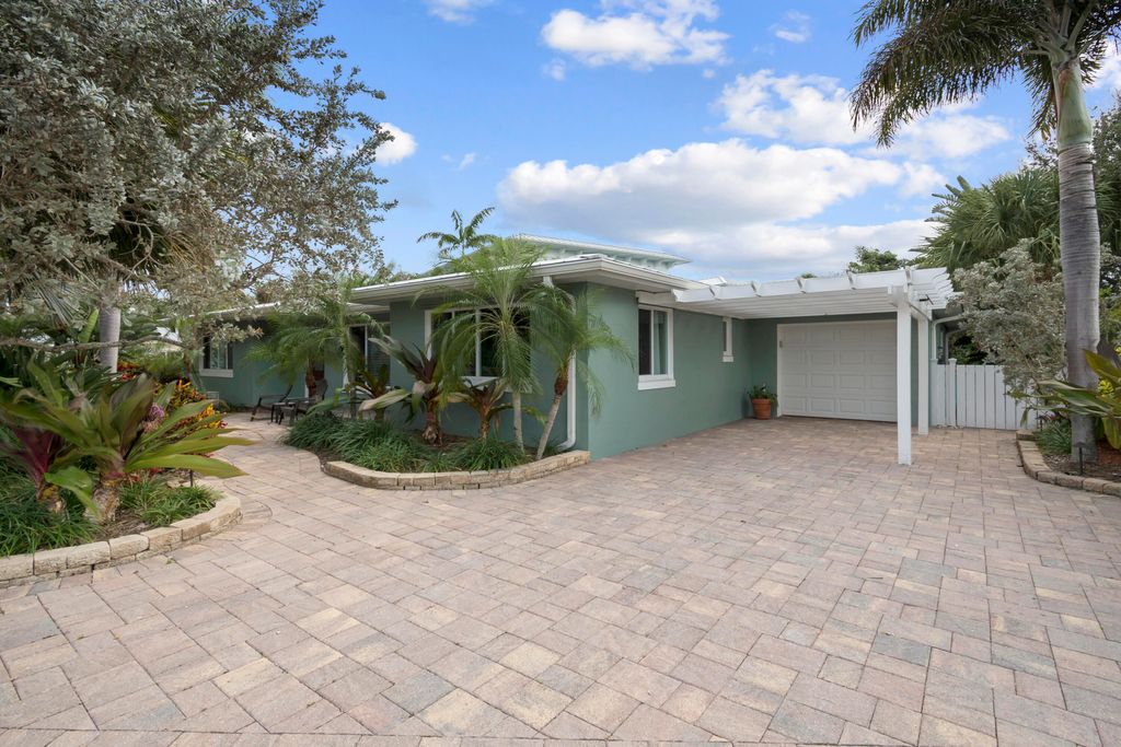 440 Jupiter Lane, Juno Beach, FL 33408