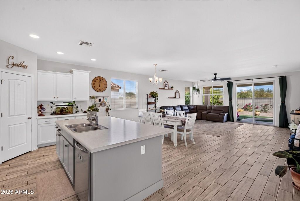 17792 W Cashman Drive, Surprise, AZ 85387 — photo 4