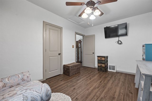 3237 Dalewood Avenue SE, Cedar Rapids, IA 52403