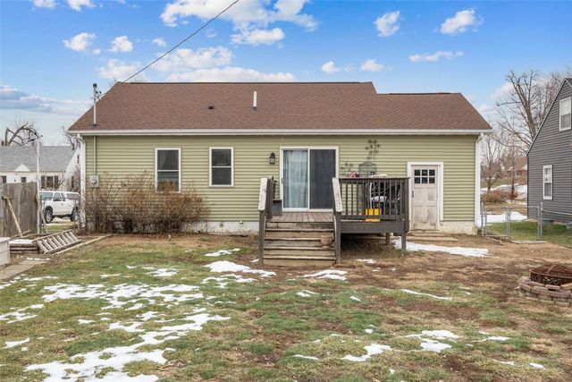 3237 Dalewood Avenue SE, Cedar Rapids, IA 52403