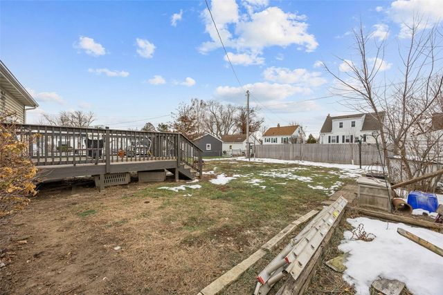 3237 Dalewood Avenue SE, Cedar Rapids, IA 52403