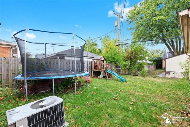 13120 Leroy Drive, Southgate, MI 48195