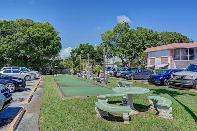 3550 NW 8th Avenue 808, Pompano Beach, FL 33064