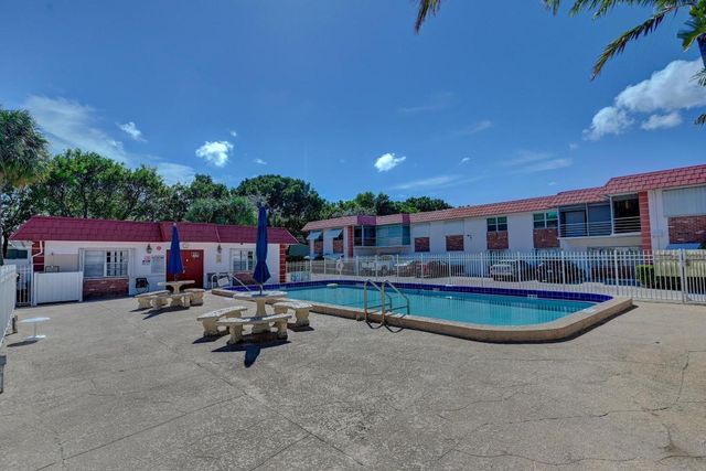 3550 NW 8th Avenue 808, Pompano Beach, FL 33064