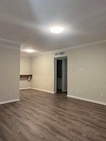 3550 NW 8th Avenue 808, Pompano Beach, FL 33064