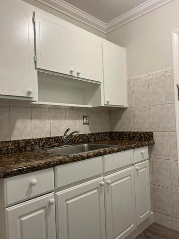 3550 NW 8th Avenue 808, Pompano Beach, FL 33064