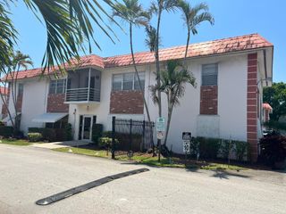 3550 NW 8th Avenue 808, Pompano Beach, FL 33064