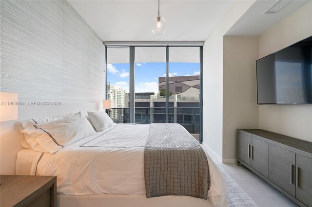 1000 Brickell Plz PH5005, Miami, FL 33131