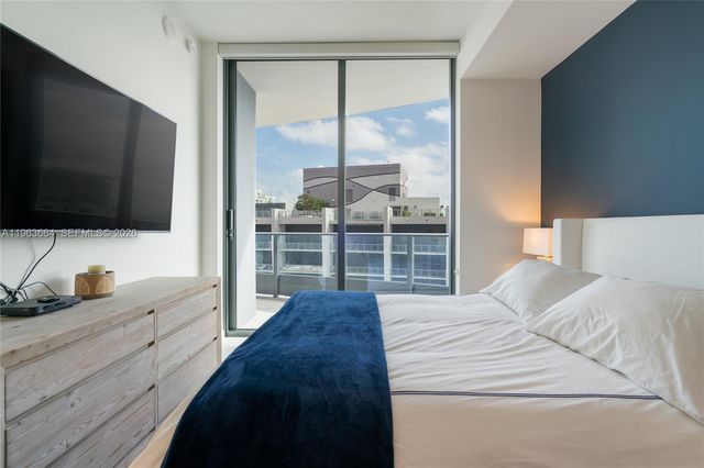 1000 Brickell Plz PH5005, Miami, FL 33131