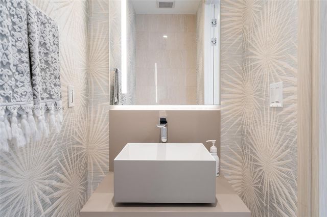 1000 Brickell Plz PH5005, Miami, FL 33131