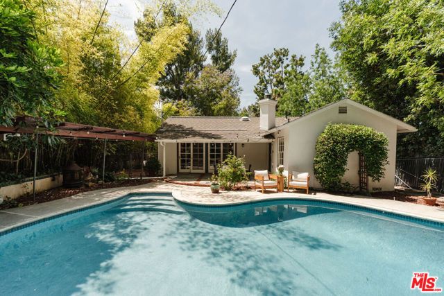 22370 Macfarlane Drive, Woodland Hills (los Angeles), CA 91364