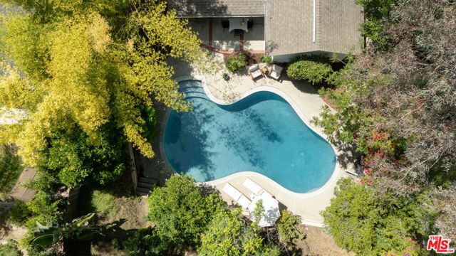 22370 Macfarlane Drive, Woodland Hills (los Angeles), CA 91364